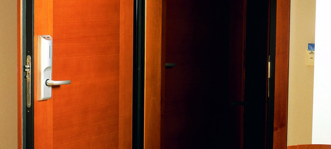 drzwi bez odporności ogniowej